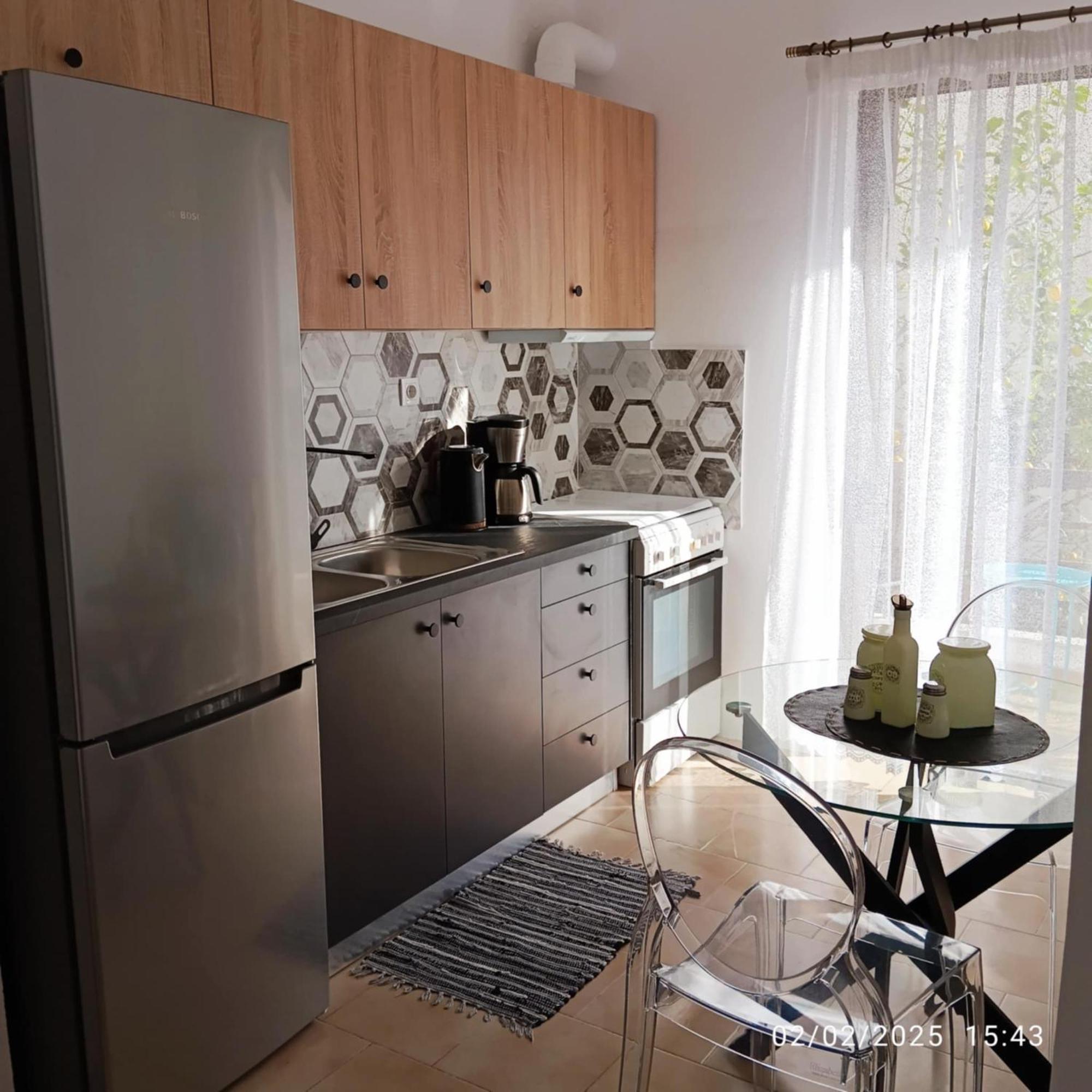 Good Life Apartment *
